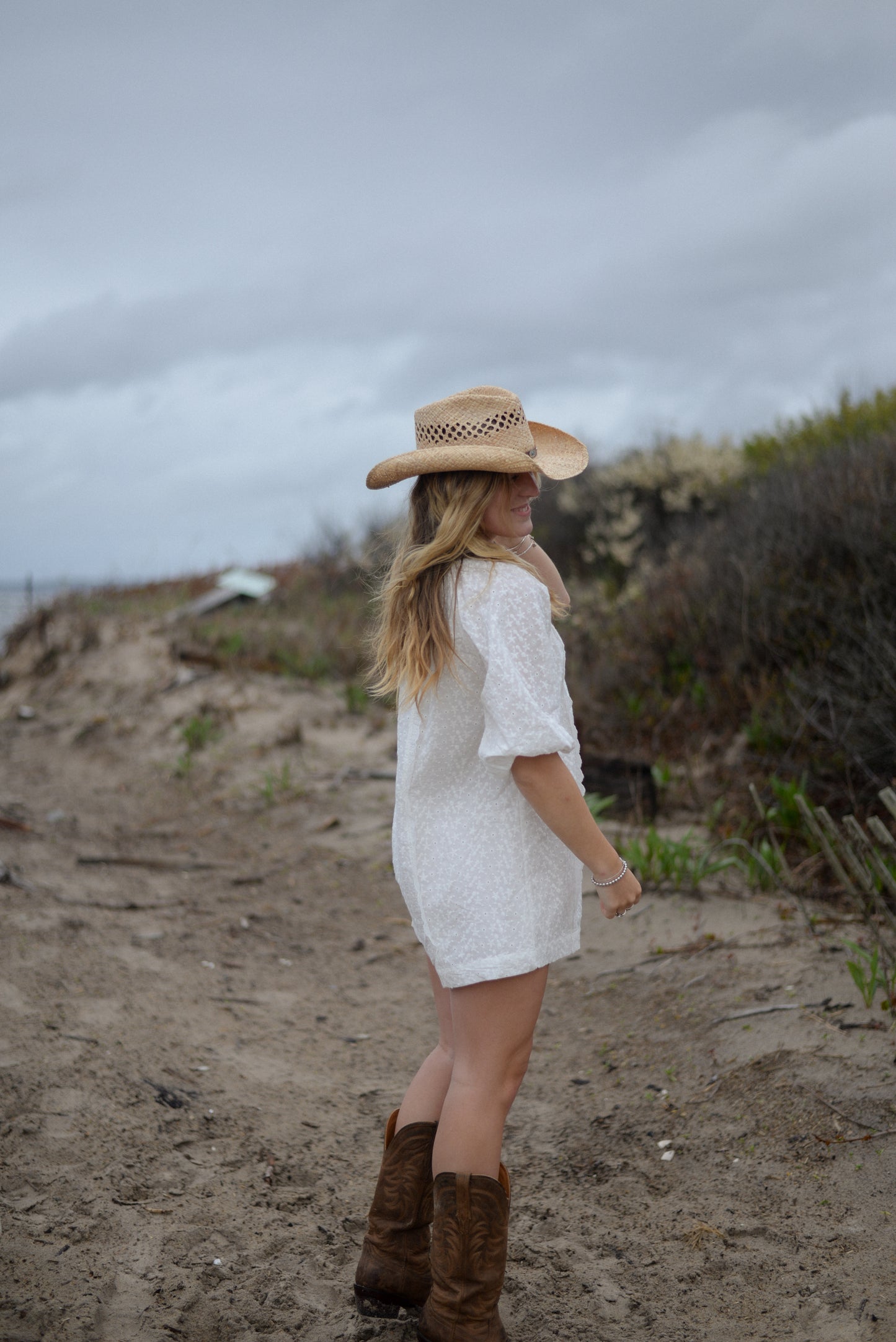 BAY EYELET ROMPER