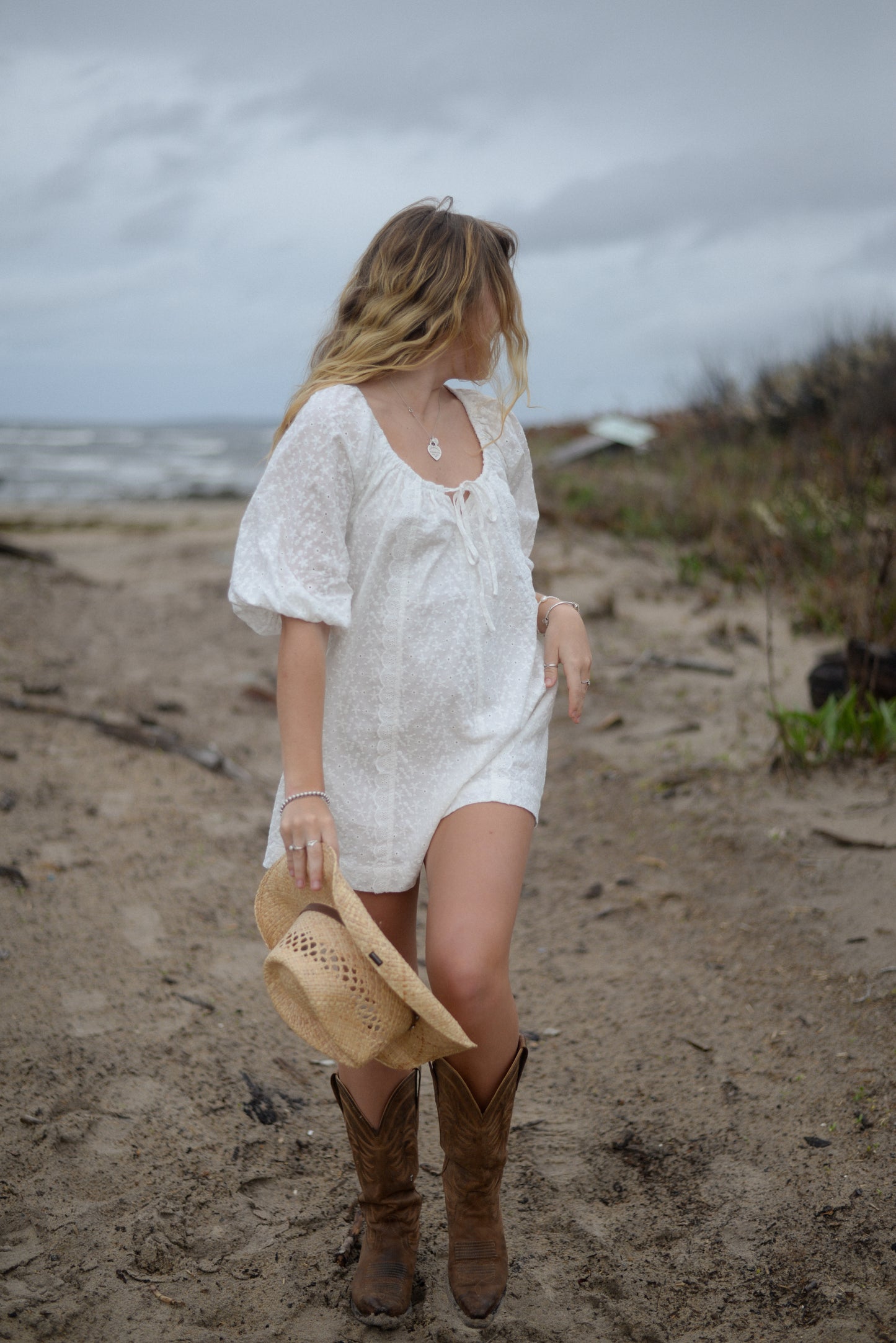 BAY EYELET ROMPER