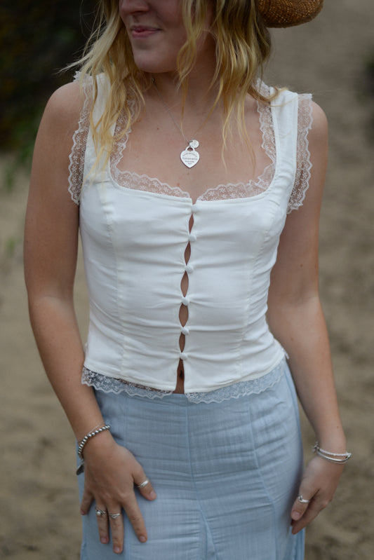 LAURA LACE TOP