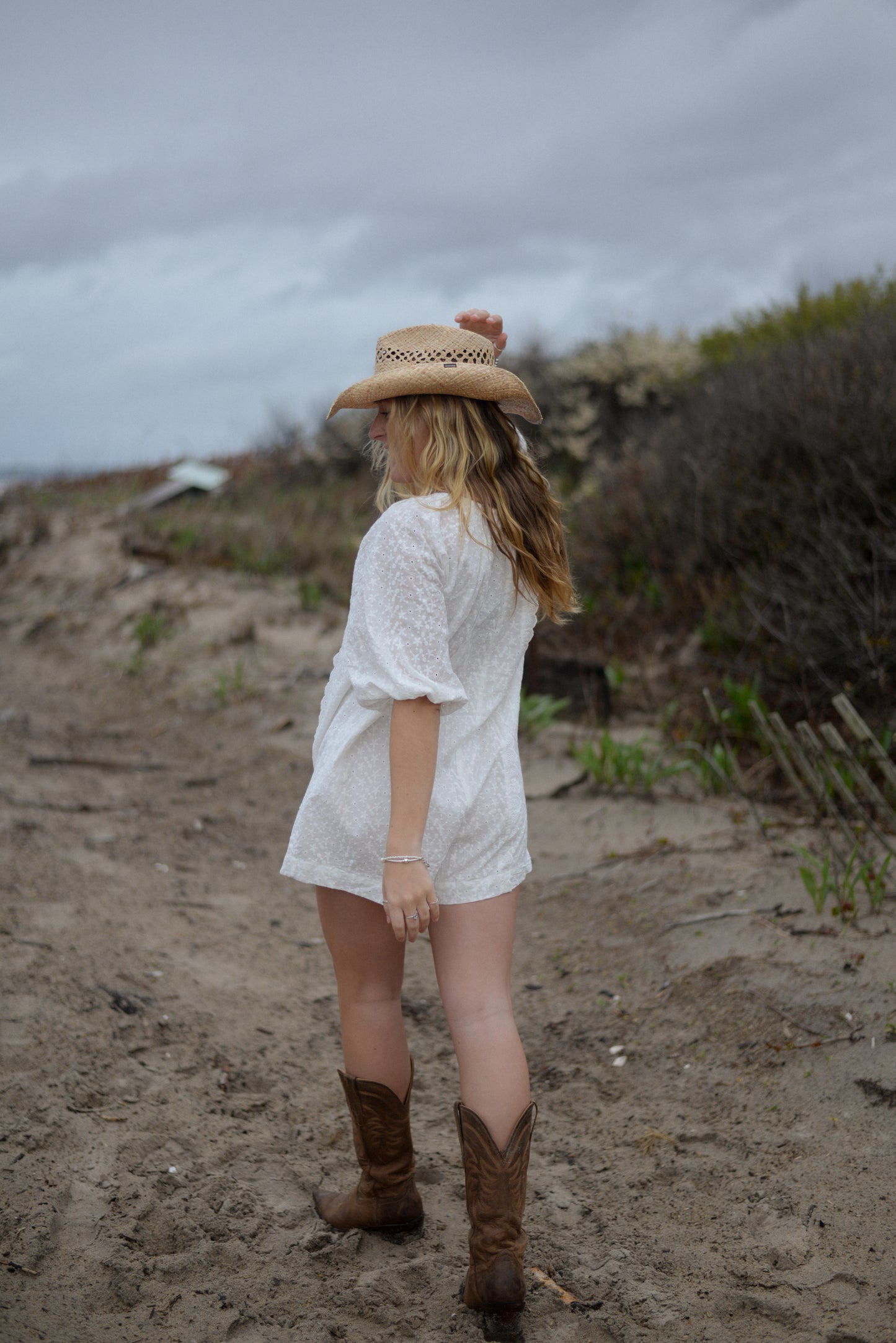 BAY EYELET ROMPER