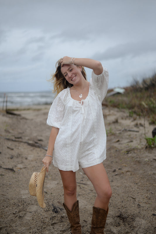 BAY EYELET ROMPER