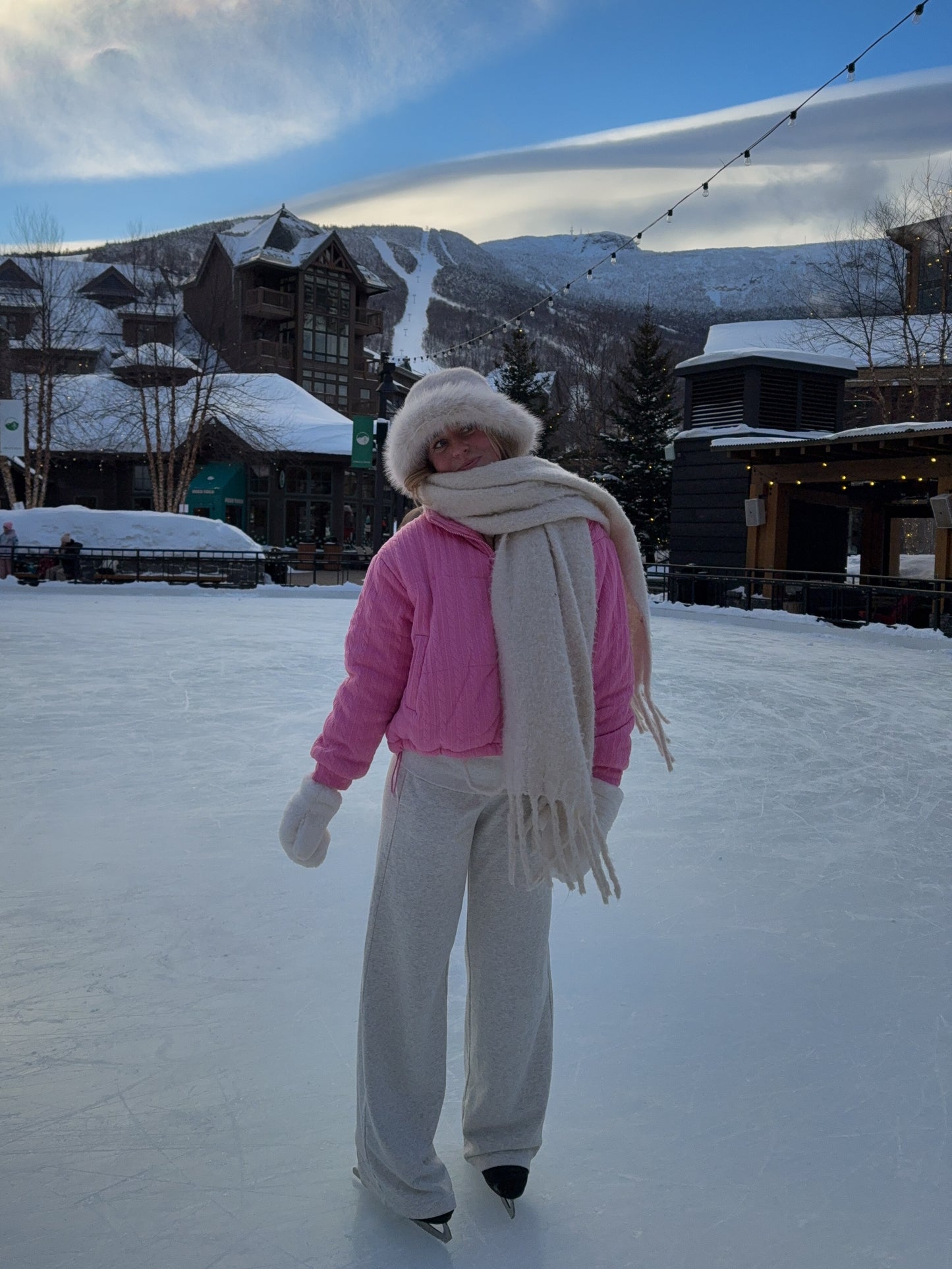 KITTY KNIT PUFFER
